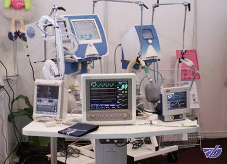 مطالبات باقیمانده واردکنندگان تجهیزات پزشکی ۴ هزار میلیارد تومان است