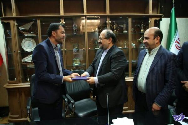 شریعتمداری: باید با مردم با شفافیت و صداقت گفت‌وگو کنیم