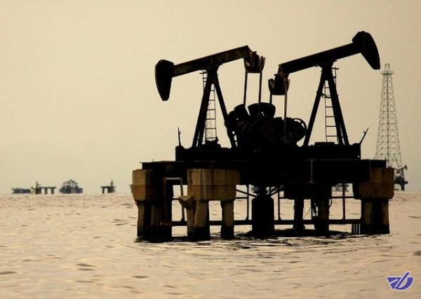 عقبگرد نفت در واکنش به افزایش ذخایر آمریکا