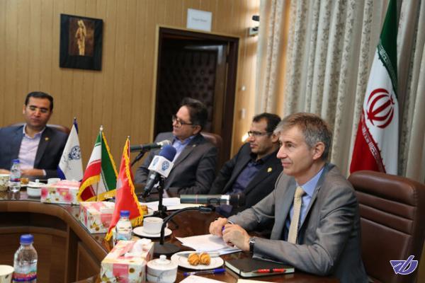 سفیر سوییس زنگ آغاز معاملات بورس تهران را به صدا درآورد