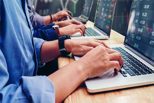 بازگشایی و توقف این نمادهای معاملاتی