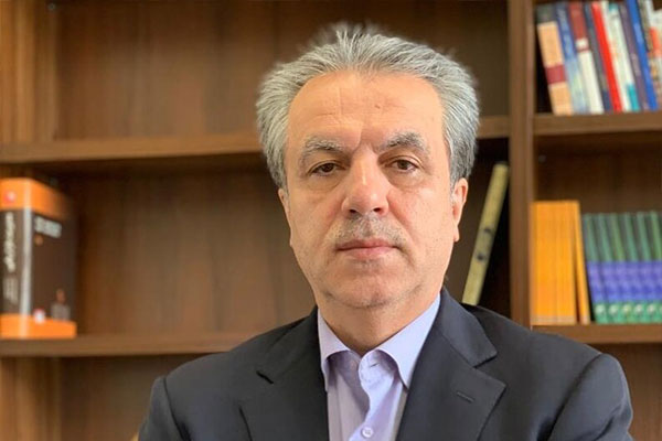 تیم اقتصادی نقدینگی را به سمت بازار سرمایه هدایت کند