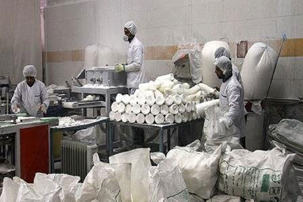 یک باب ملک "قثابت" روی میز فروش